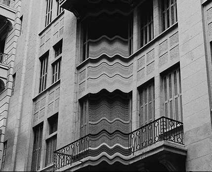 Snowy mountain peaks